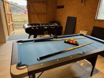 Garage games room|holiday let Symonds Yat dog friendly hot tub